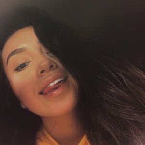 Meet your Posher, Priscilla